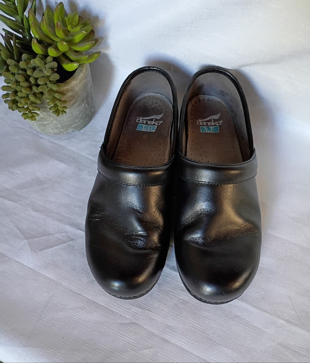 Dansko Women's Black Leather Clogs Size 38